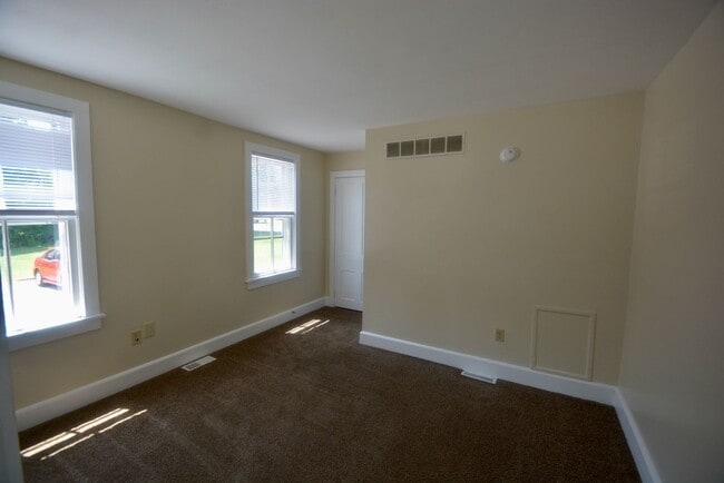 Building Photo - Great - 1 BEDROOM in Middletown with a Bri...