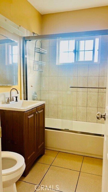 Building Photo - 826 E Hellman Ave