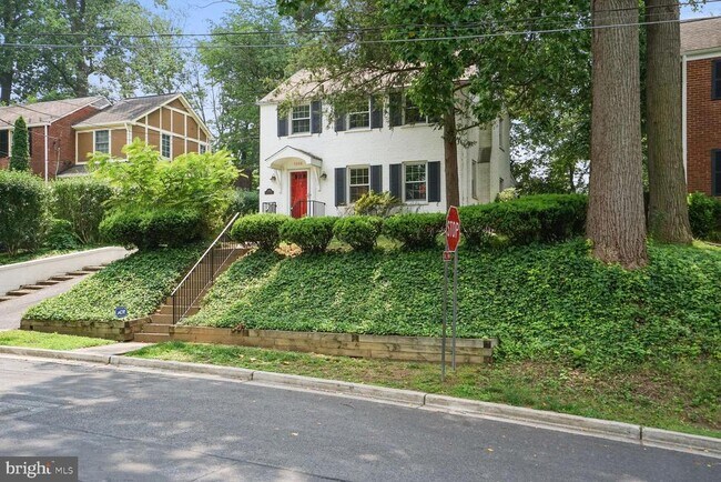 Building Photo - 5208 Glenwood Rd