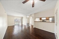 Building Photo - 2818 S Bartell Dr