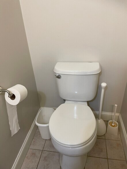 Building Photo - 19 Lafayette Rd