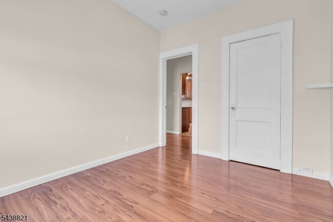 Building Photo - 206 Highland Ave