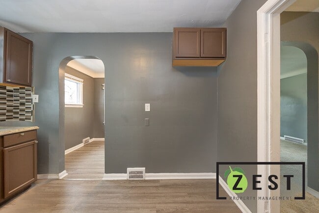 Building Photo - Beautiful 3 bedroom 1 Bath