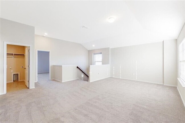 Building Photo - 17212 Crowndale Dr