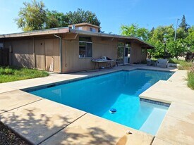 Building Photo - 1312 Toyon Plz