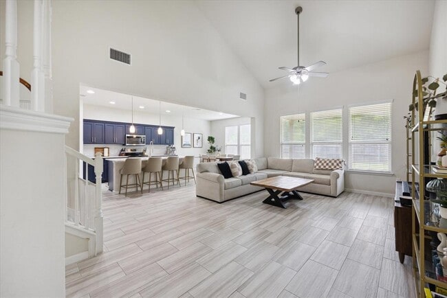 Building Photo - 10053 Aly May Dr