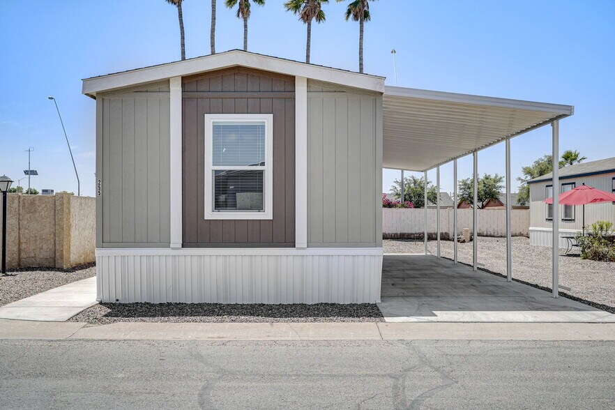 Building Photo - 2627 S Lamb Blvd