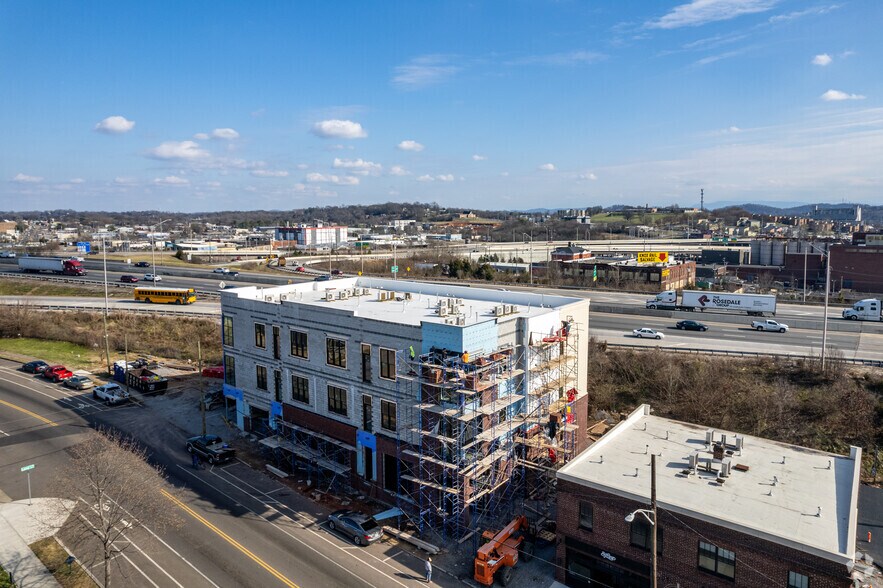 Aerial Photo - 5th Avenue Apartments