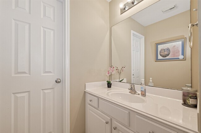 Building Photo - 6003 Dover Creek Ln