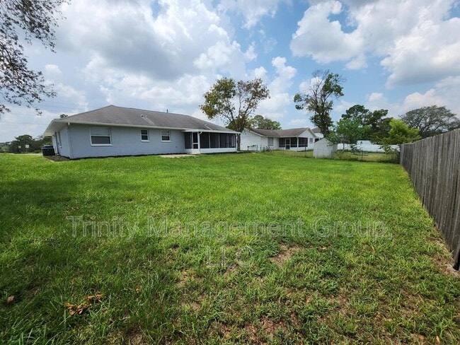 Building Photo - 12095 Elgin Blvd