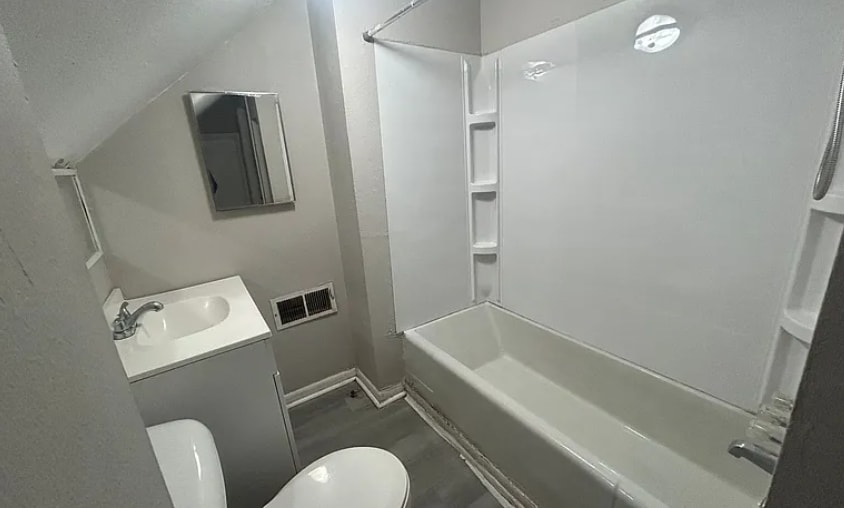 Building Photo - 417 Utah St