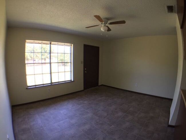 Building Photo - 2509 Erie Ave