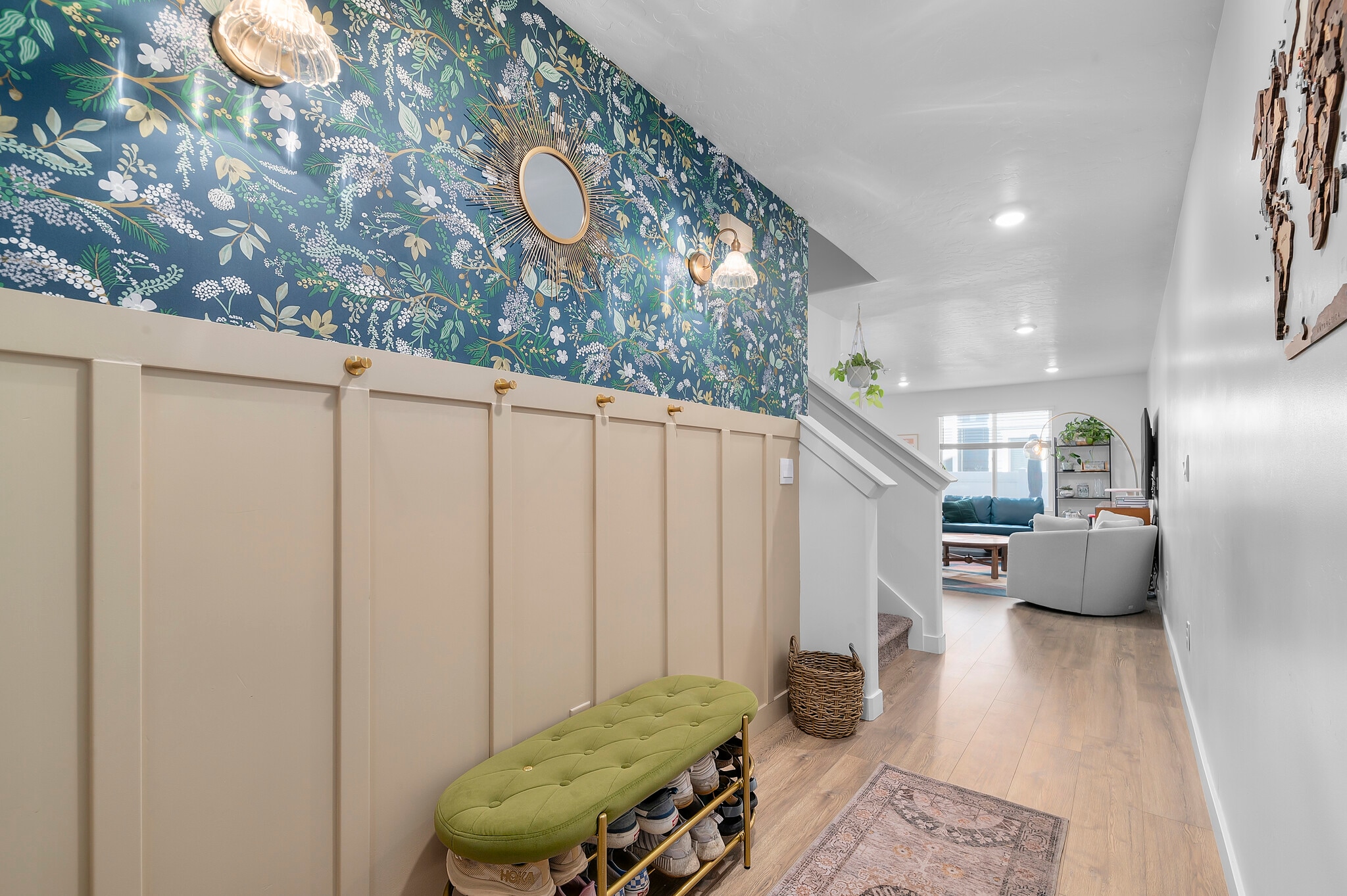 entryway - 678 W 1870 S
