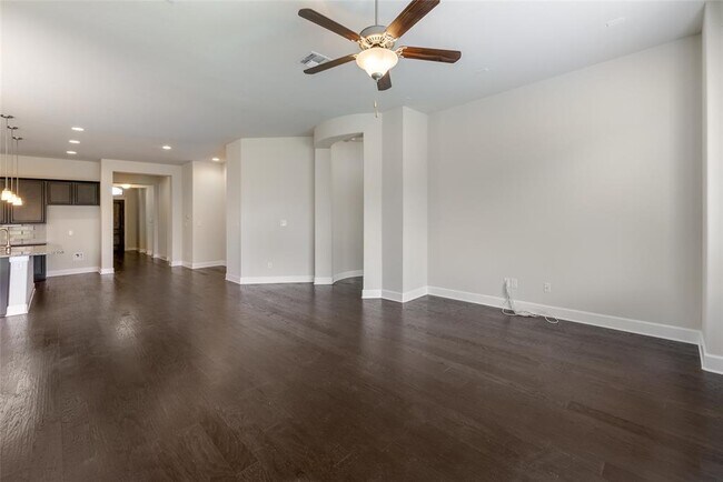 Building Photo - 3043 Hidalgo Loop