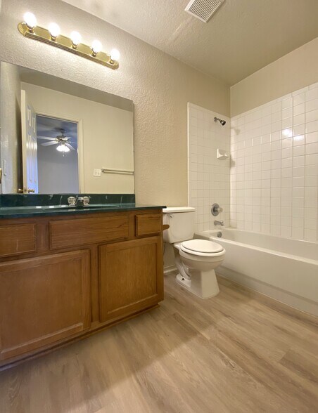 Building Photo - 2801 Cantabrian Dr