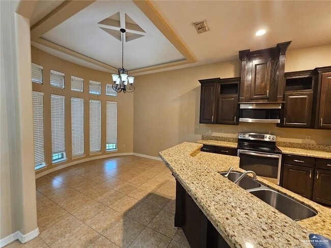 Building Photo - 20 20th St