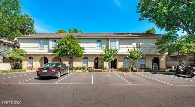 Building Photo - 1 br, 1 bath Condo - 3206 Green Tee Dr Tow...