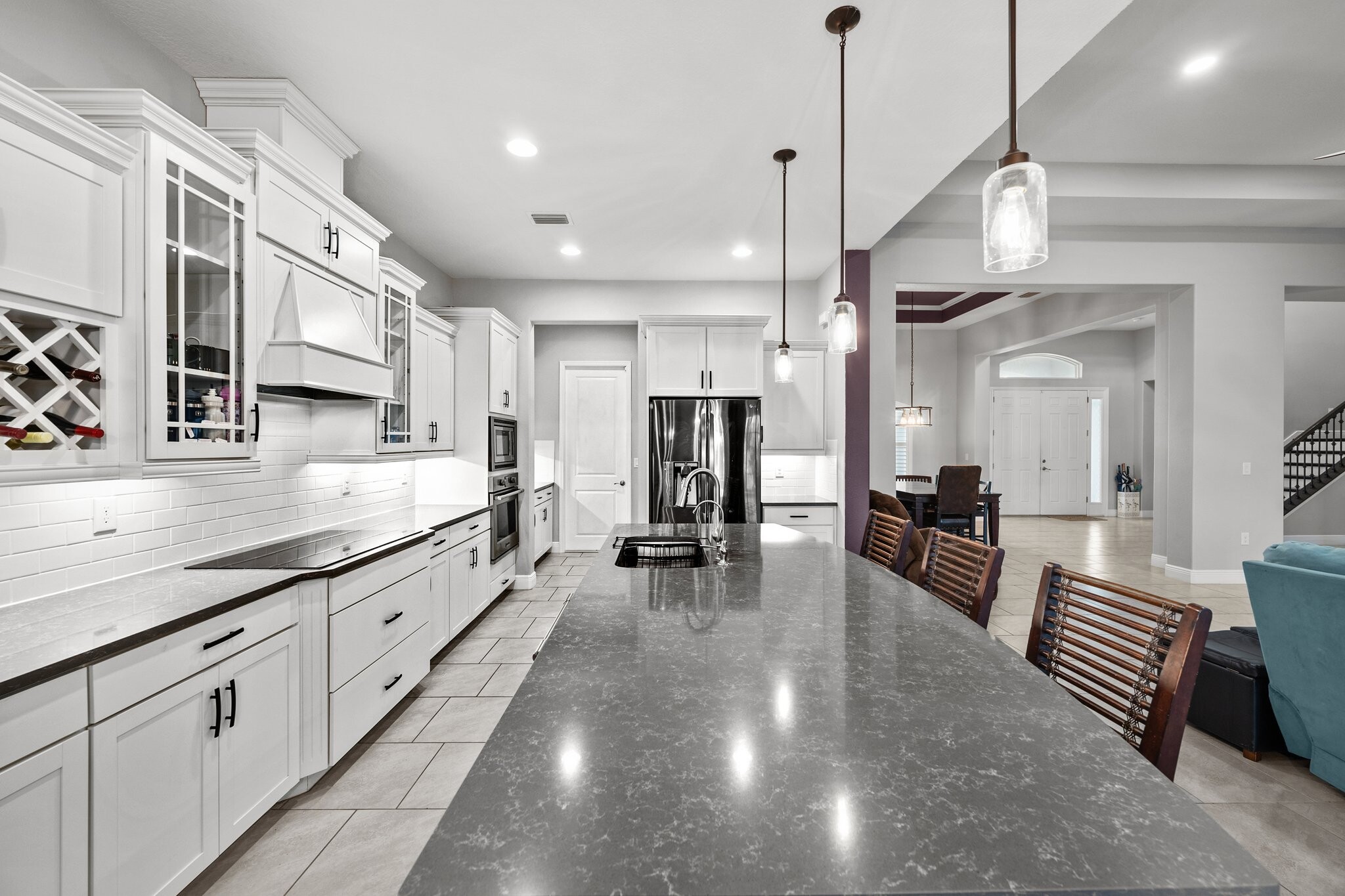Building Photo - 7484 Ripetta St