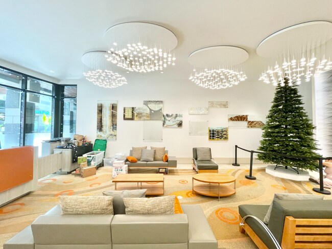 Building Photo - 555 South St