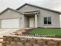Building Photo - Newer 3 bedroom home w/ two car garage