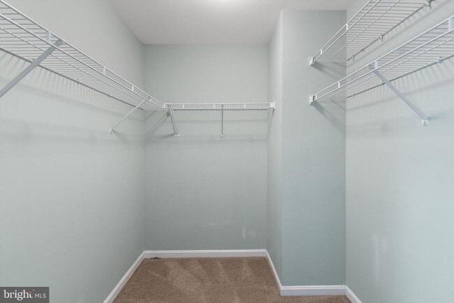 Building Photo - 12081 Edgemere Cir