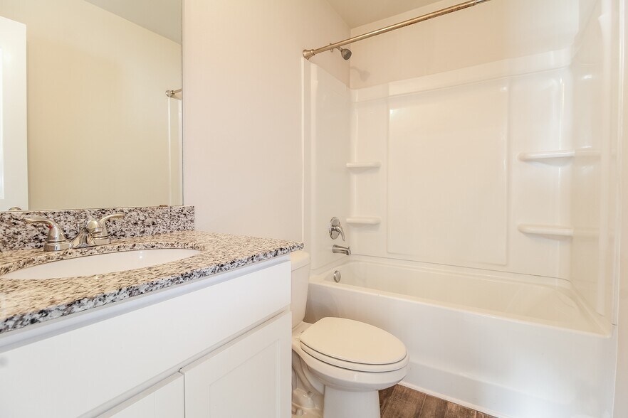 Building Photo - 204 Rawlings Hide Ln