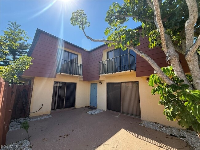 Building Photo - 1520 Park Meadows Dr