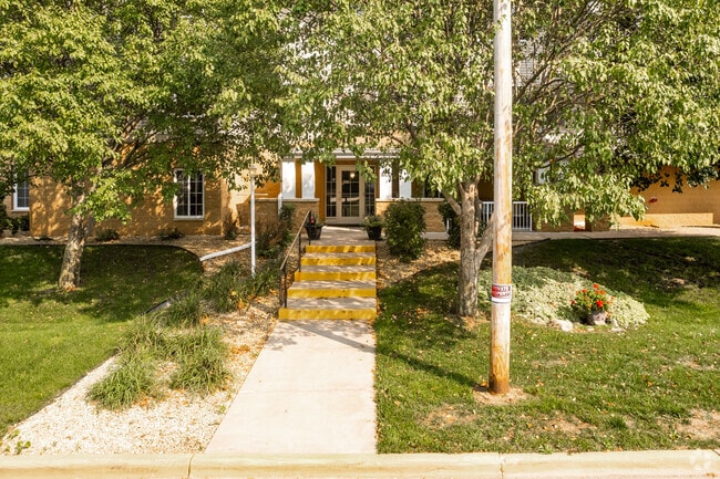 Entrance - Living Choice on Arundel