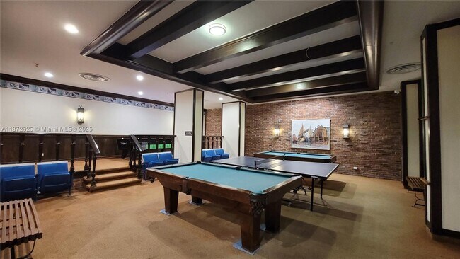 Building Photo - 6039 Collins Ave