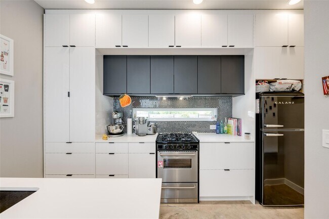 Building Photo - 2108 Tillery St