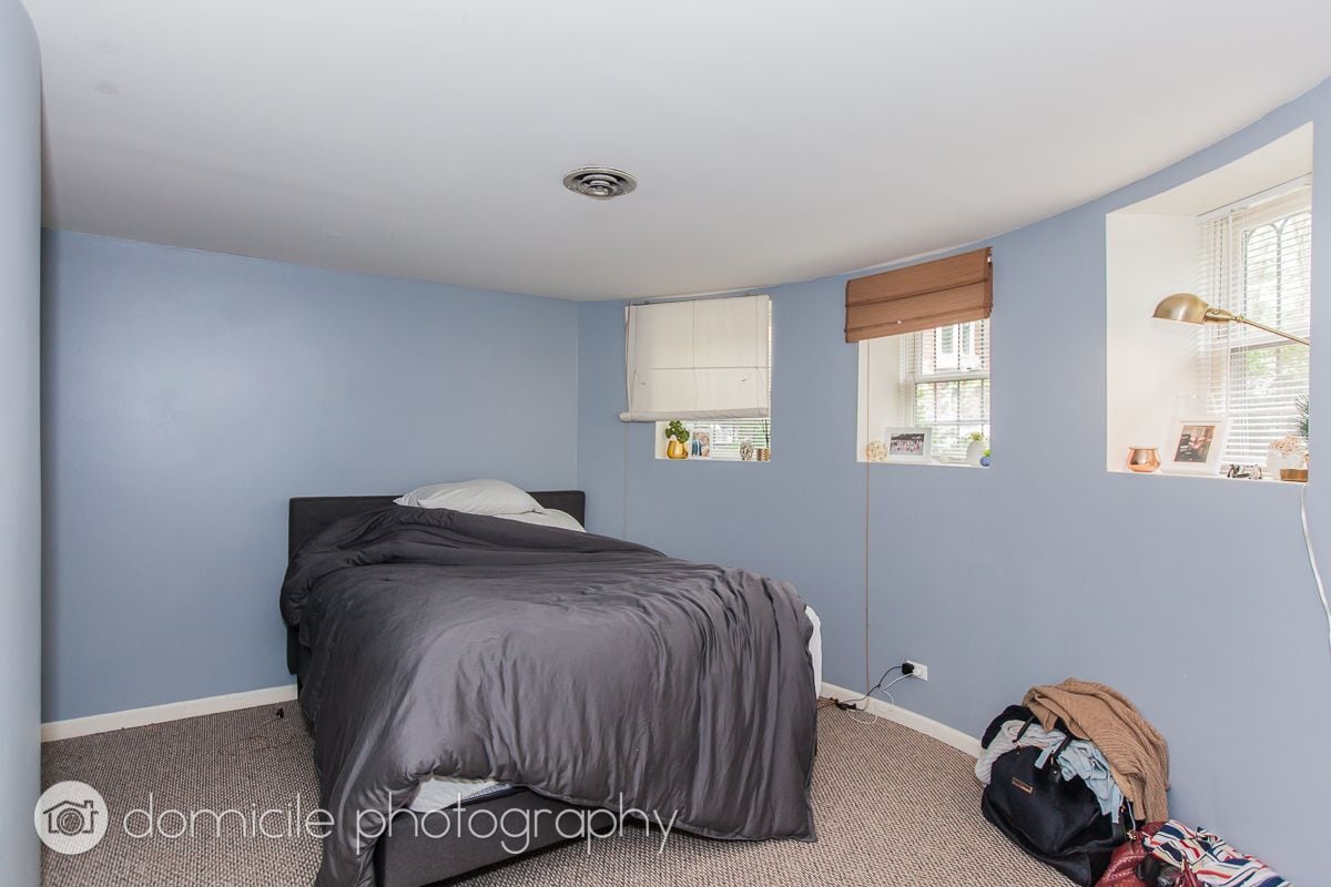 Building Photo - 1301 N Hoyne Ave