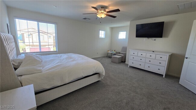 Building Photo - 10971 Meridian Flds Ave