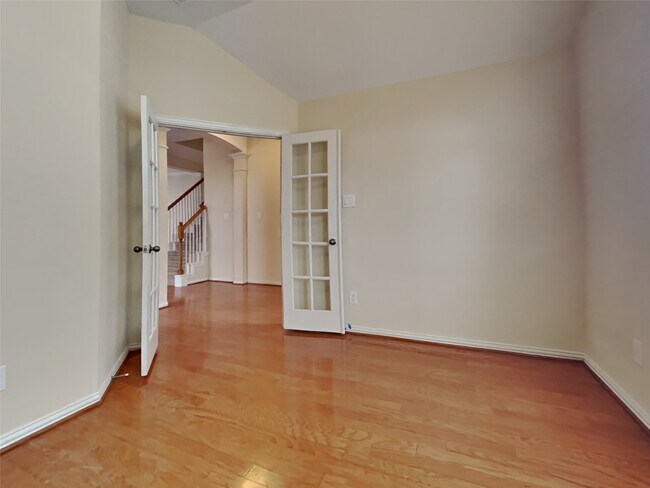 Building Photo - 3009 Fallbrook Ct