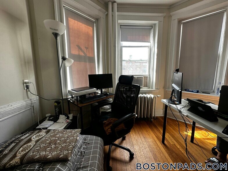 Building Photo - 1171 Boylston St