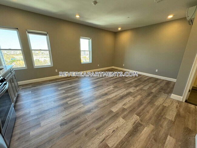 Building Photo - 38 Walnut Ave.