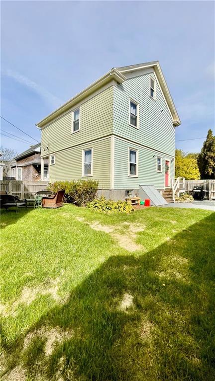 Primary Photo - 11 White St