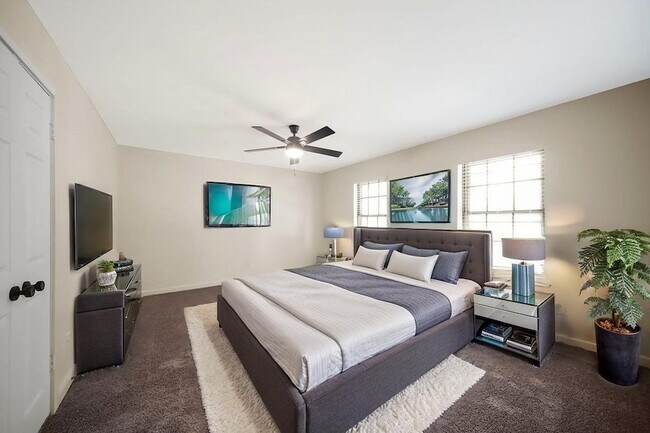 Building Photo - 5206 Vagas Dr