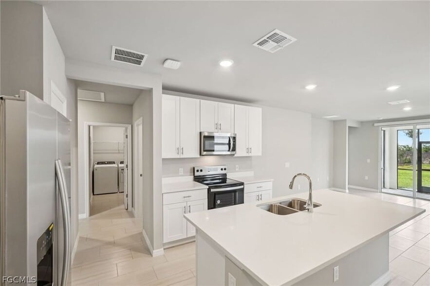 Building Photo - 17549 Woodland Ct