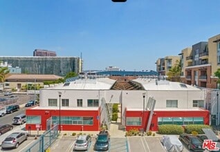 Building Photo - 130 S Hewitt St