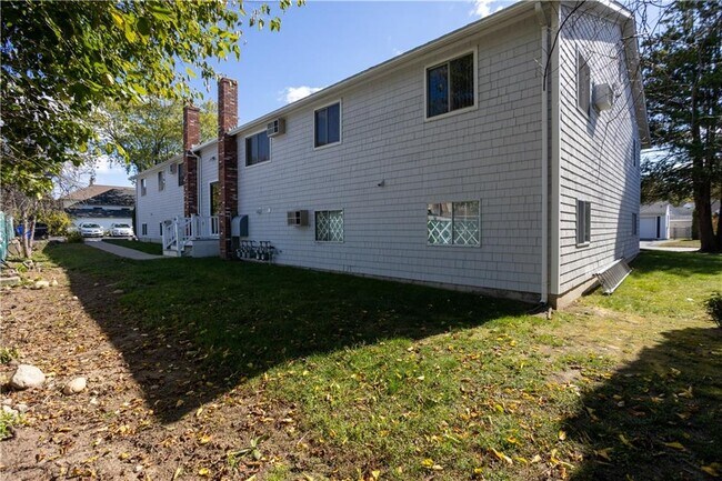 Building Photo - 20 Zambarano Ave