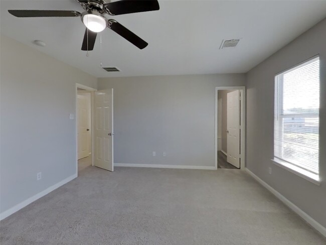 Building Photo - 2642 Skyview Shadows Ct