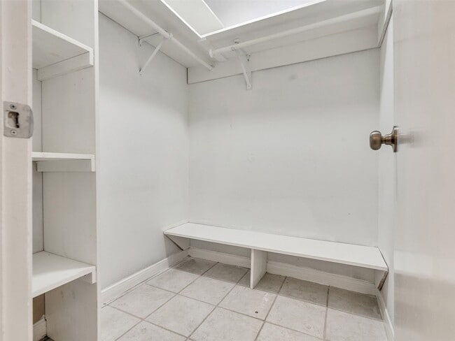 Building Photo - 10314 Staghill Dr