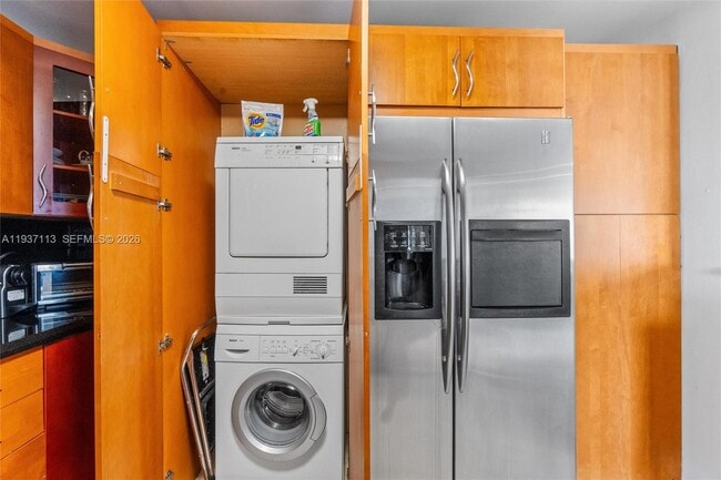 Building Photo - 2100 S Ocean Ln