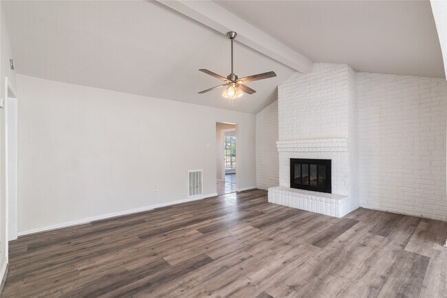Building Photo - 22115 Fincastle Dr
