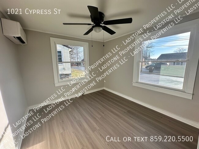 Building Photo - 1021 Cypress St