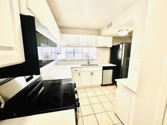 Building Photo - 3 Cedar Ln