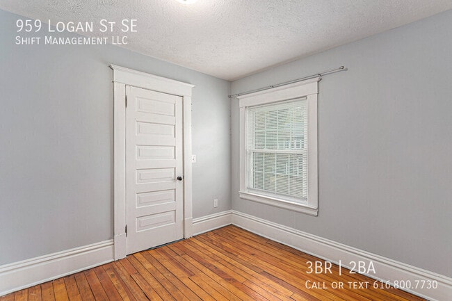 Building Photo - 959 Logan St SE