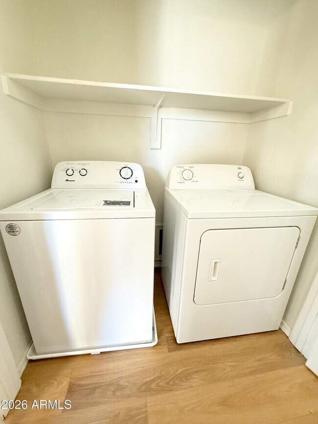 Building Photo - 1330 S Aaron