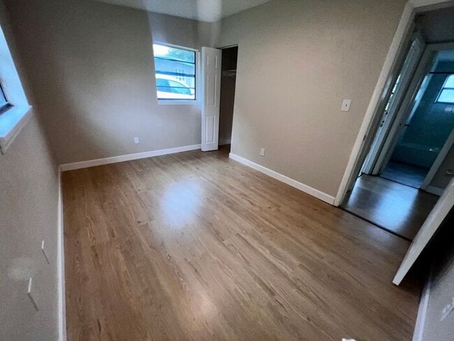 Building Photo - Remodeled 4 Bedroom 2 Bath Home Minutes from Sanford international Airport!