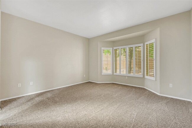 Building Photo - 495 Elm Crest Pl